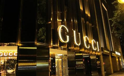 gucci distrito de lujo|la moda de gucci.